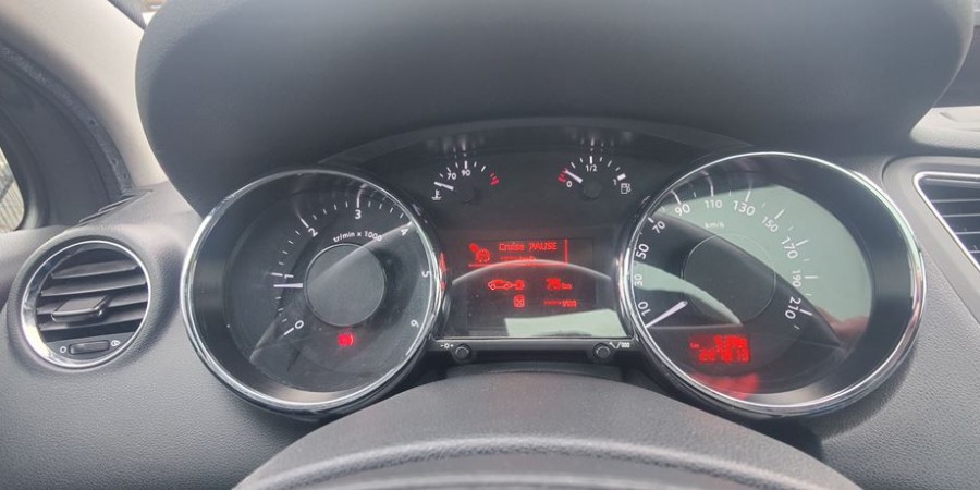 Peugeot 5008 1.6 HDI 112 CV / PACK BUSINESS