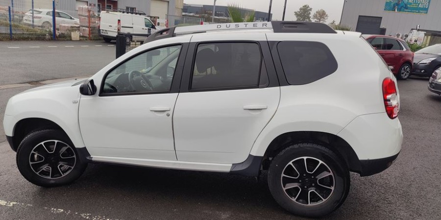 Dacia Duster PHASE 2 4X2 1.5 DCI 110 CV / BLACK TOUCH