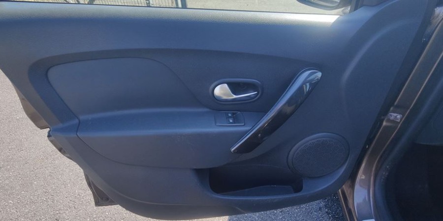 Dacia Logan II PHASE 2 1.0L SCE 75 CV / LAUREATE