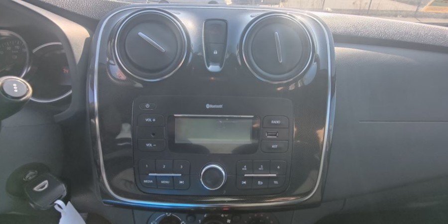 Dacia Logan II PHASE 2 1.0L SCE 75 CV / LAUREATE