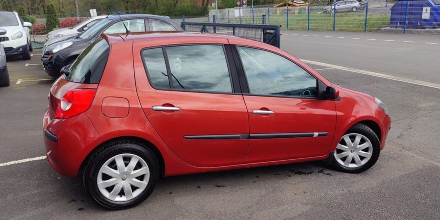 Renault Clio III 1.6 L 90 CV / EDITION DYNAMIQU