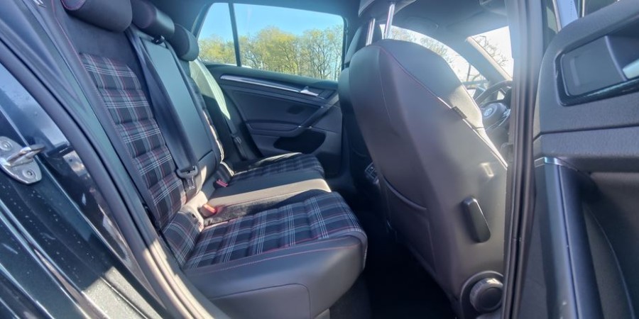 Volkswagen Golf VII GTI DYNAUDIO / DCC 2.0 TSI 230 DSG6 PACK PERFOR