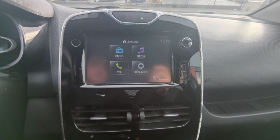Renault Clio IV SOCIETE 1.5 DCI 75 CV / AIR MEDIA NAV