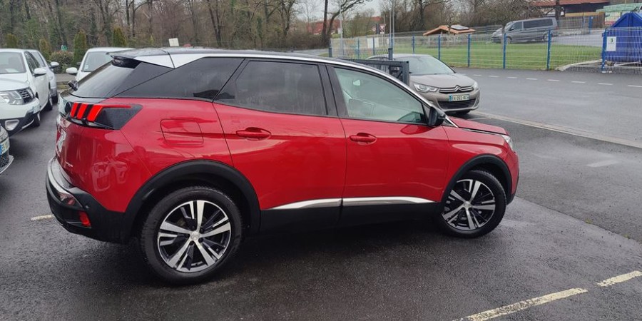 Peugeot 3008 1.6 BLUE-HDI 120 EAT6 / ALLUR