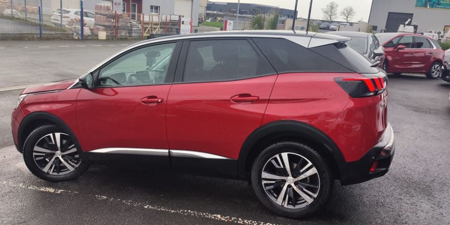 Peugeot 3008 1.6 BLUE-HDI 120 EAT6 / ALLUR