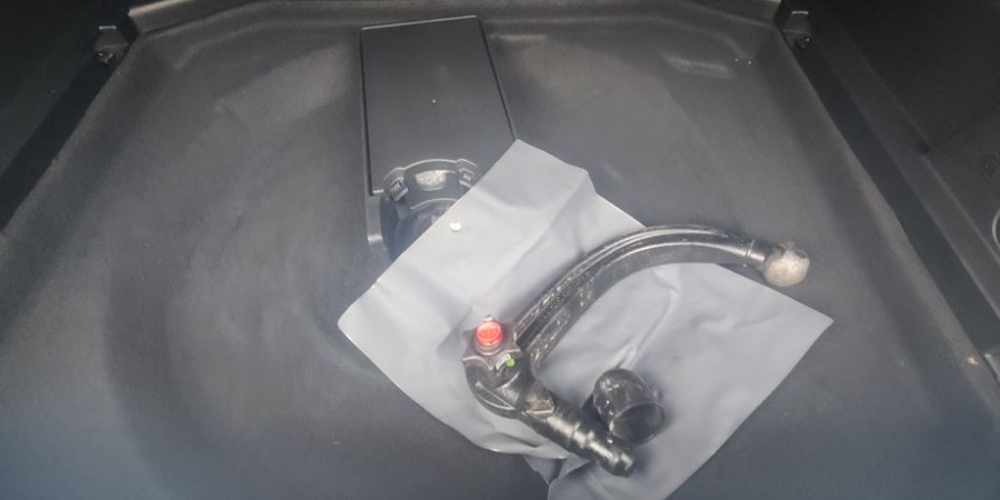 Peugeot 3008 1.6 BLUE-HDI 120 EAT6 / ALLUR