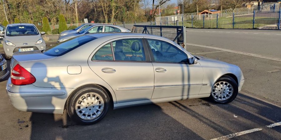 Mercedes Classe E 240 W211 2.6L V6 177 CV BVA / ELEGANCE