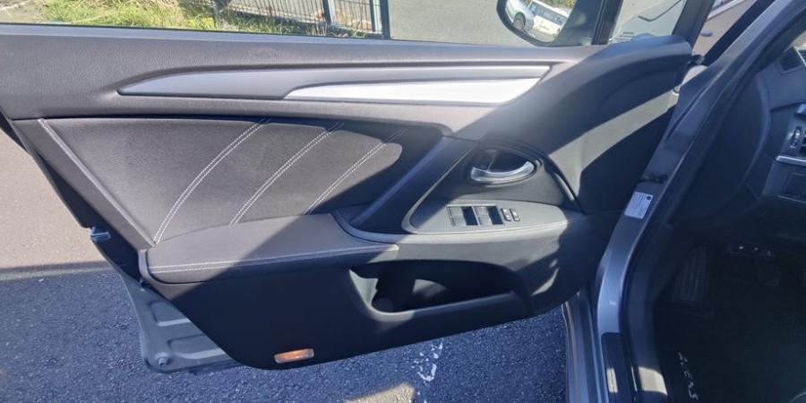 Toyota Avensis III PHASE 3 2.0 D4D 143 CV / EXECUTIVE