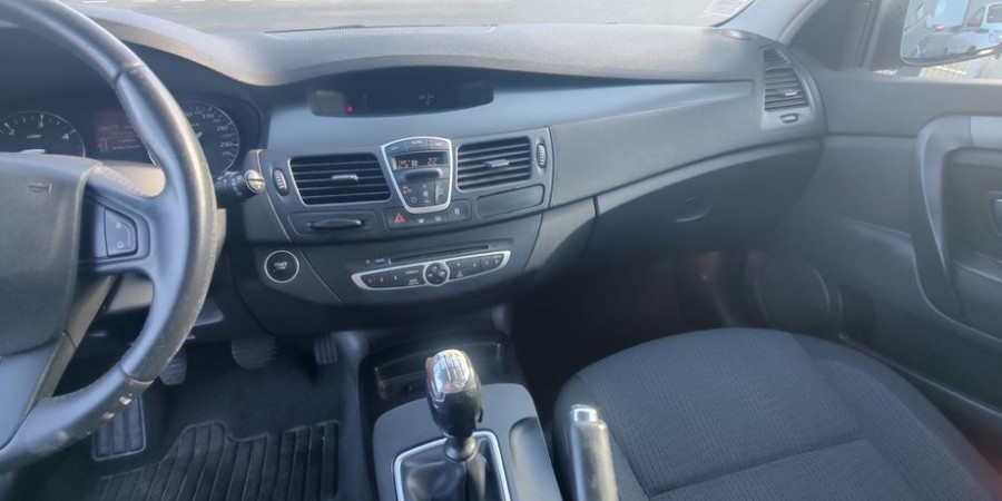 Renault Laguna Estate III PHASE 1 2.0 DCI 130 CV