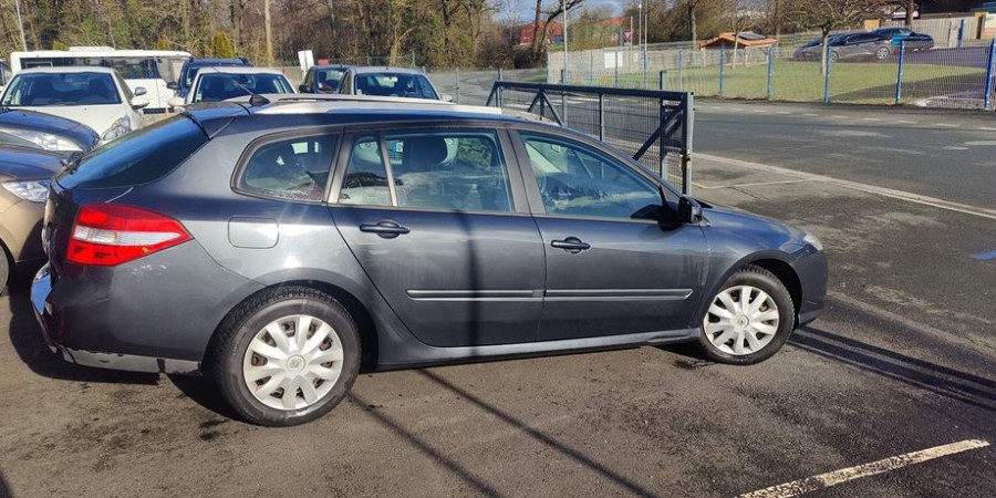Renault Laguna Estate III PHASE 1 2.0 DCI 130 CV