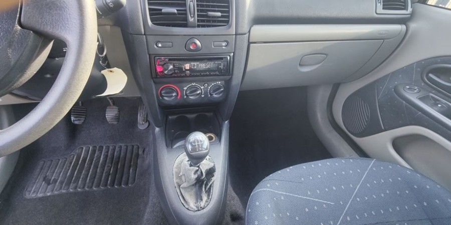 Renault Clio II PHASE 2 1.2 I 60 / CONFORT