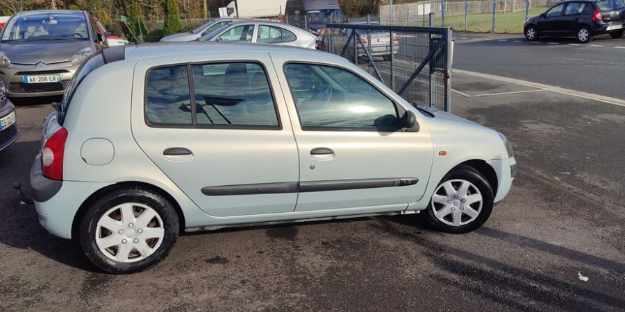 Renault Clio II PHASE 2 1.2 I 60 / CONFORT