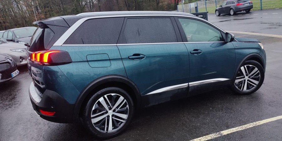 Peugeot 5008 II EAT6 S&S ALCANTARA 2.0 BLUE-HDI 180 / GT PACK