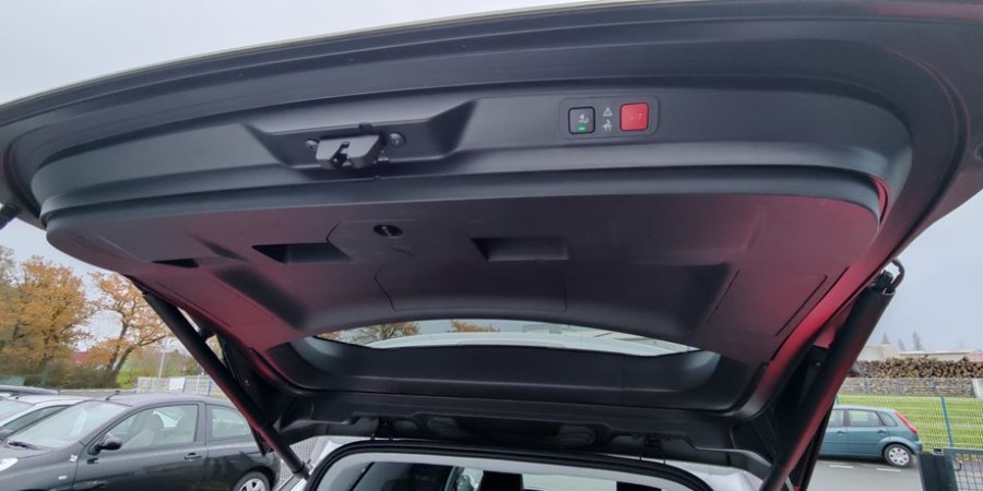 Peugeot 5008 II 7PL 1.5 BLUE-HDI 130 S&S / ALLURE