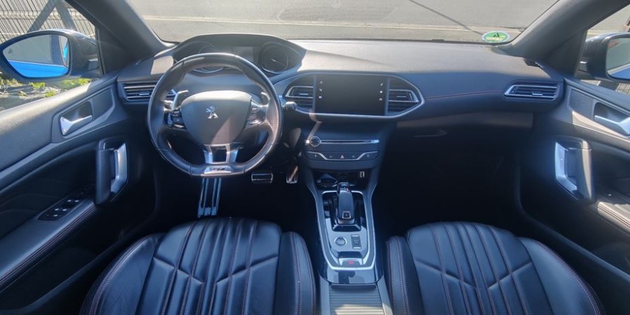 Peugeot 308 II PHASE 2 1.5 BLUE-HDI 130 EAT8 / GT PA