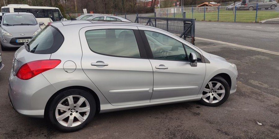 Peugeot 308 I PHASE 2 1.6 HDI 112 CV / ALLURE