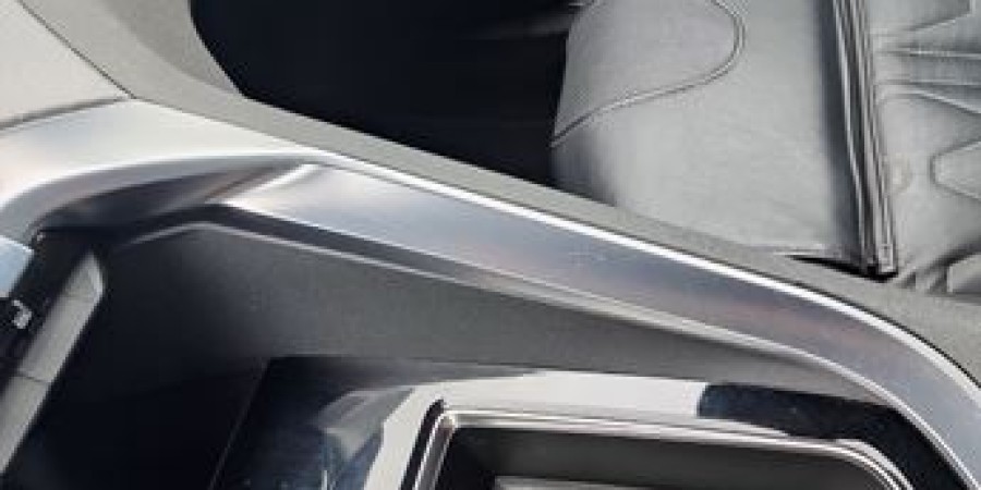 Peugeot 3008 II S&S EAT6 2.0 BLUE-HDI 180 / GT