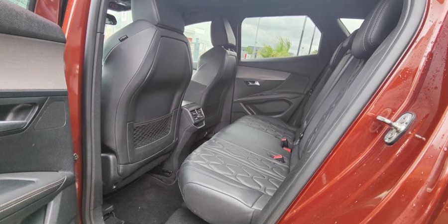 Peugeot 3008 II S&S EAT6 2.0 BLUE-HDI 180 / GT