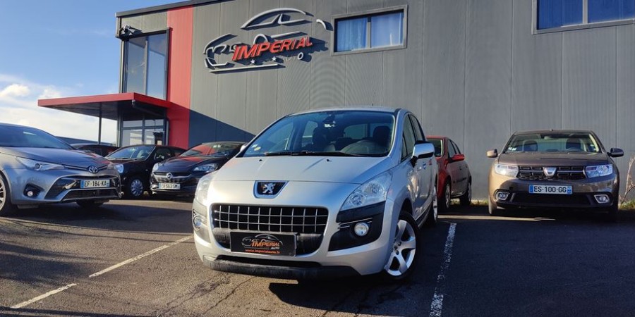 Peugeot 3008 1.6 HDI 110 CV / PREMIUM