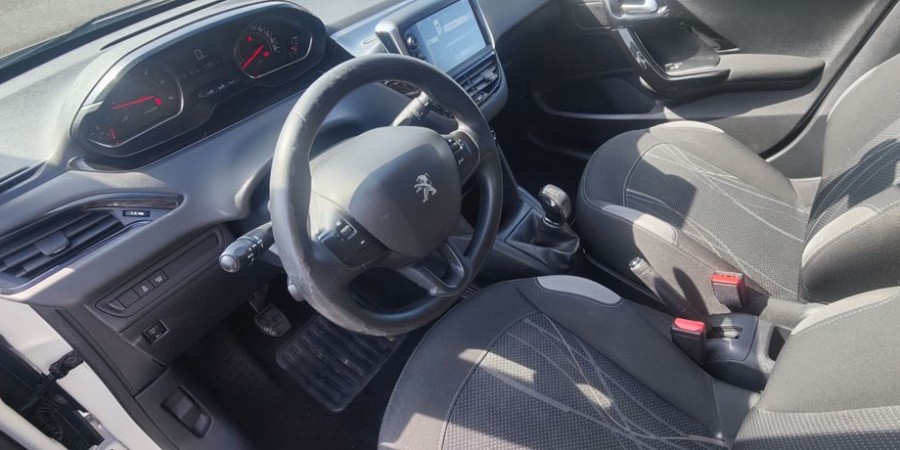 Peugeot 208 1.6 E-HDI 92 CV SOCIETE PACK CD CLIM / AFFAIRE