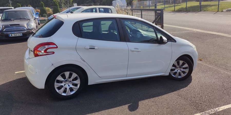 Peugeot 208 1.6 E-HDI 92 CV SOCIETE PACK CD CLIM / AFFAIRE