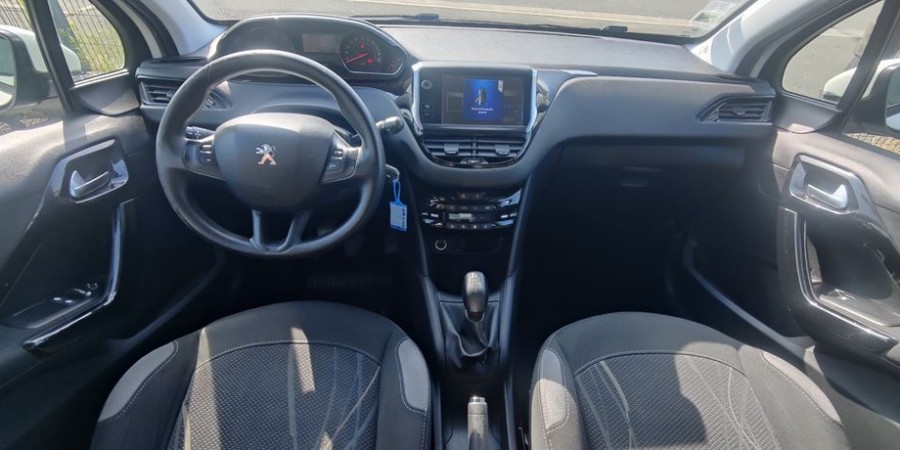 Peugeot 208 1.6 E-HDI 92 CV SOCIETE PACK CD CLIM / AFFAIRE