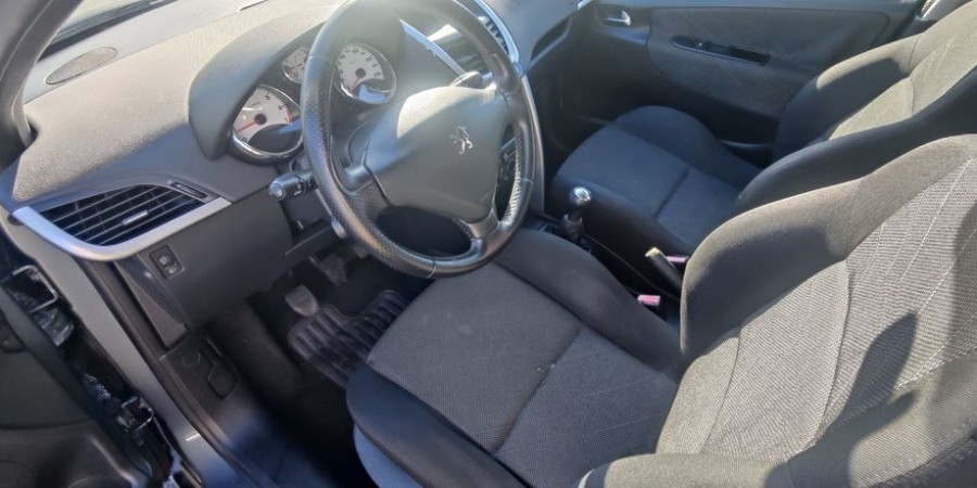 Peugeot 207 TRENDY 1.4 VTI 95 CV