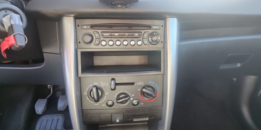 Peugeot 207 TRENDY 1.4 VTI 95 CV