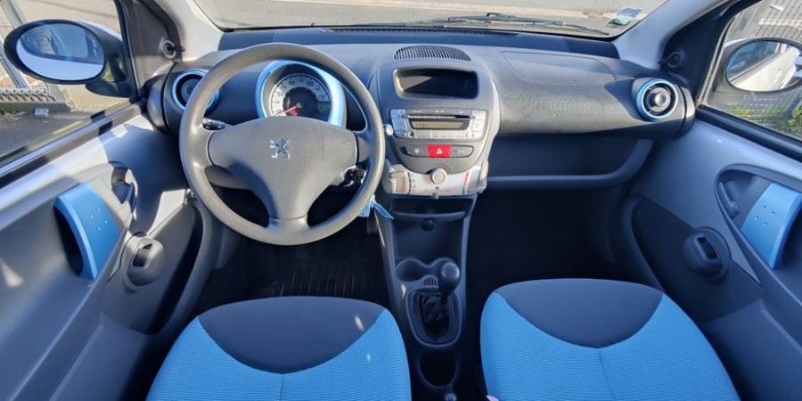 Peugeot 107 1ERE MAIN 1.0L 70 / URBAN MOVE