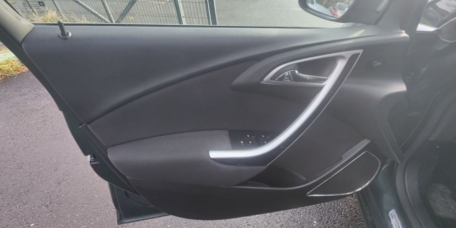 Opel Astra J / KIT CHAINE NEUF 1.4I TURBO 140