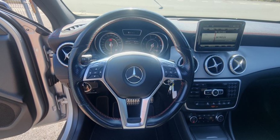 Mercedes A 45 GLA AMG 4 MATIC 2.0 L TURBO 360 CV / HARMAN KA