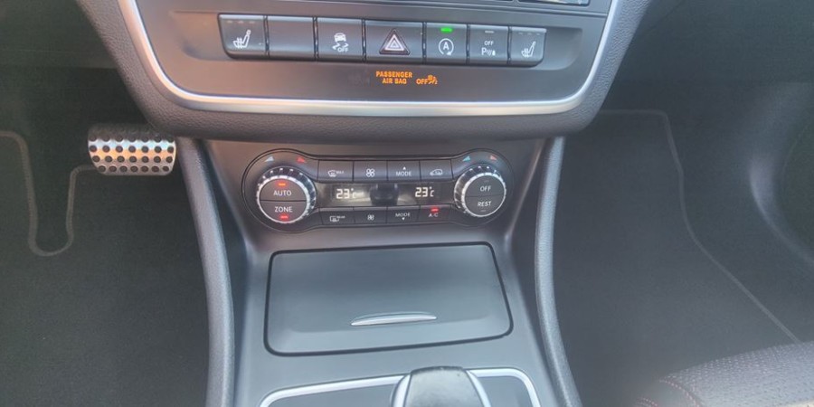 Mercedes A 45 GLA AMG 4 MATIC 2.0 L TURBO 360 CV / HARMAN KA