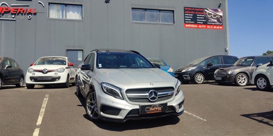 Mercedes A 45 GLA AMG 4 MATIC 2.0 L TURBO 360 CV / HARMAN KA