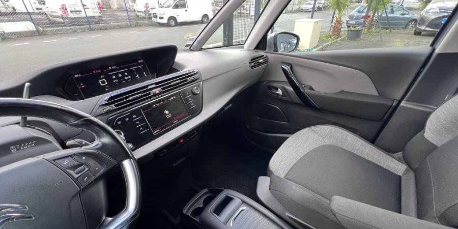 Citroën C4 Picasso II EAT6 1.6 BLUEHDI 120 CV / SHINE