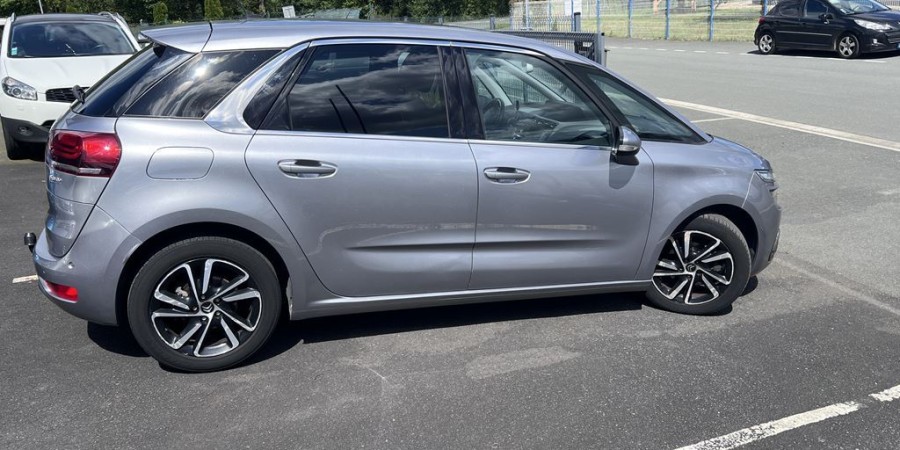 Citroën C4 Picasso II EAT6 1.6 BLUEHDI 120 CV / SHINE