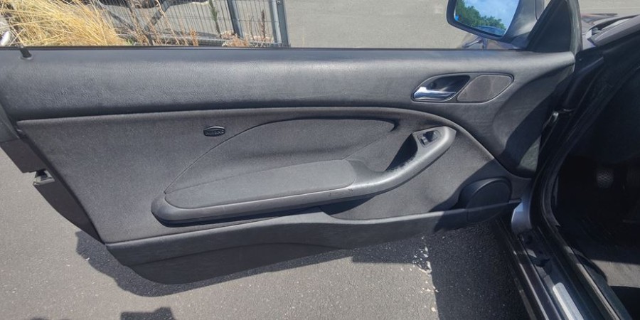 BMW Série 3 E46 Cabriolet 318 CI 150 / PREFERENCE