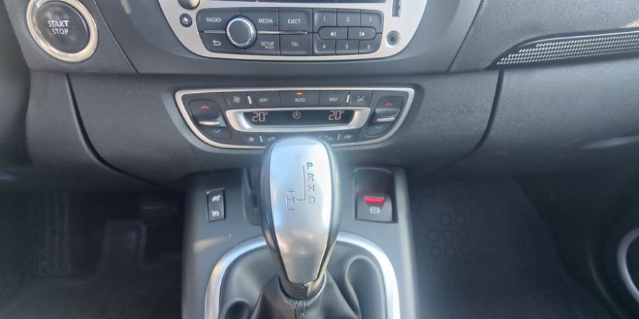 Renault Mégane SCENIC III PHASE 2 1.5 DCI 110 / DYNAMIQUE