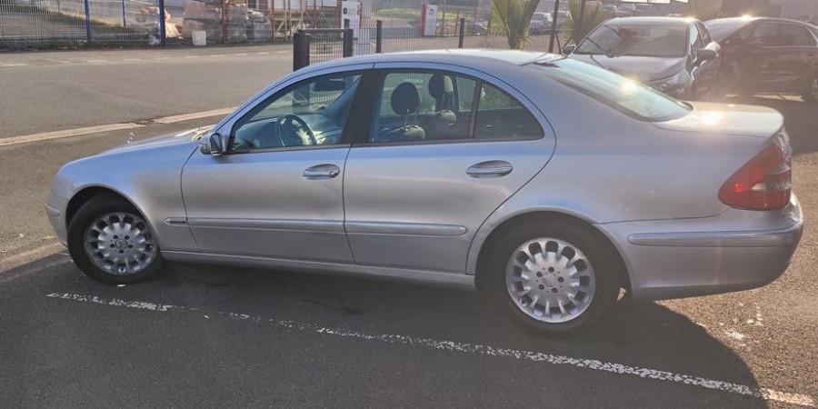 Mercedes Classe E 240 W211 2.6L V6 177 CV BVA / ELEGANCE