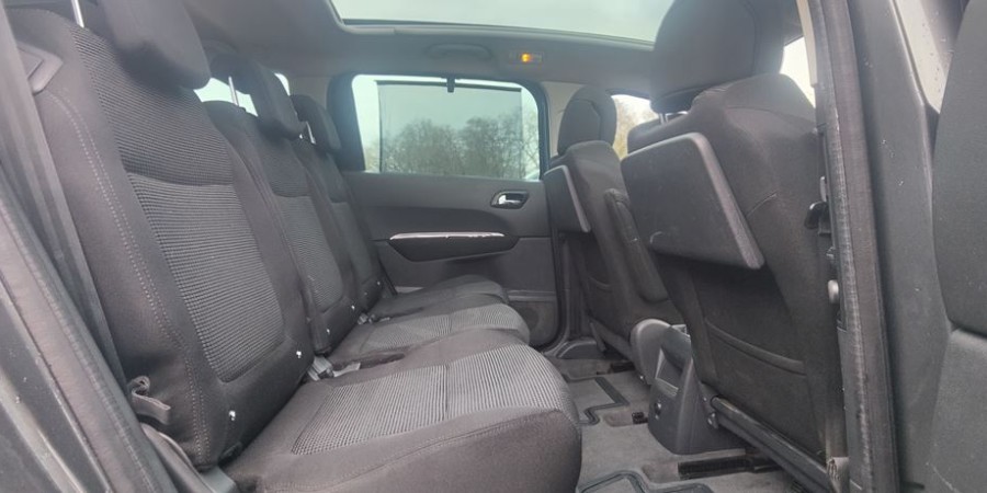 Peugeot 5008 1.6 HDI 112 CV / PACK BUSINESS