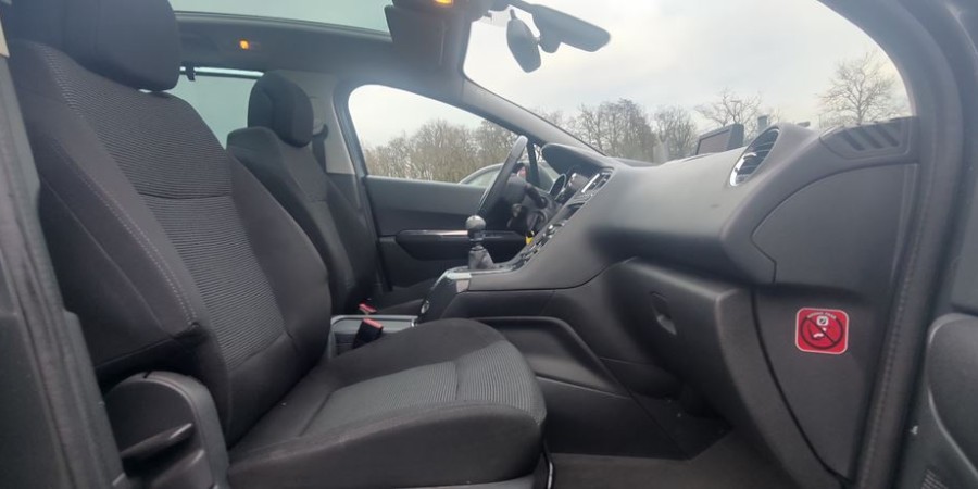 Peugeot 5008 1.6 HDI 112 CV / PACK BUSINESS