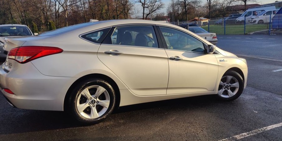 Hyundai i40 BLUE DRIVE 1.7 CRDI 115CV / PACK BUSINESS