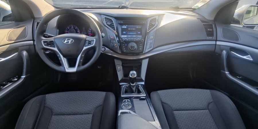 Hyundai i40 BLUE DRIVE 1.7 CRDI 115CV / PACK BUSINESS