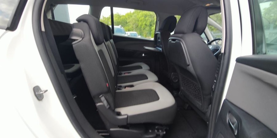 Citroën Grand C4 Picasso / ATTRACTION 1.6 BLUEHDI 120 CV