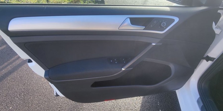 Volkswagen Golf VII 1.2 TSI 105 CV / BLUE-MOTION