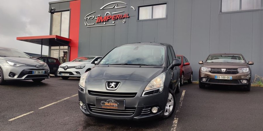 Peugeot 5008 1.6 HDI 112 CV / PREMIUM