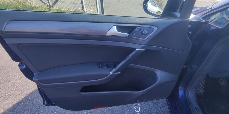 Volkswagen Golf VII PHASE 2 1.6 TDI 115 CV / CONFORT