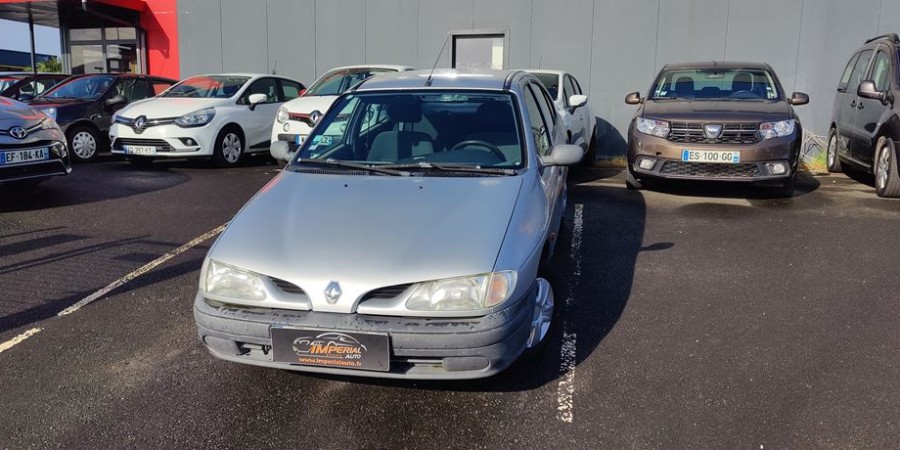 Renault Mégane 1.4 L 75 CV / CONFORT