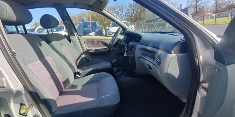 Renault Mégane 1.4 L 75 CV / CONFORT