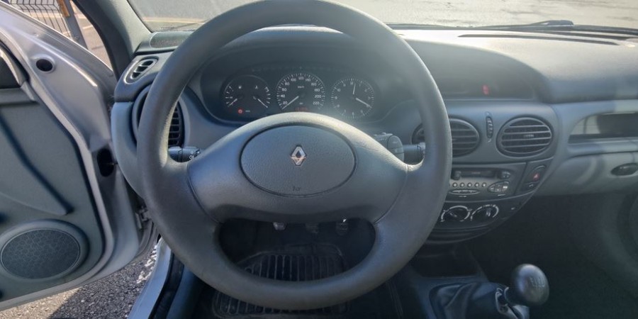 Renault Mégane 1.4 L 75 CV / CONFORT