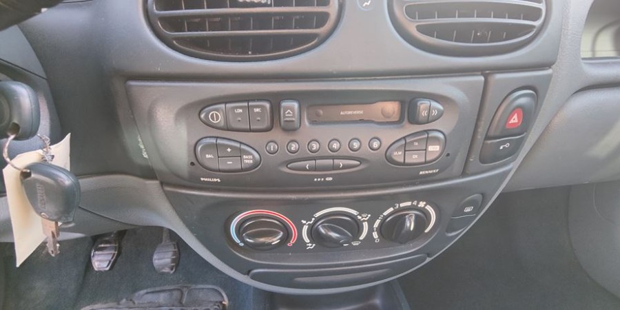 Renault Mégane 1.4 L 75 CV / CONFORT